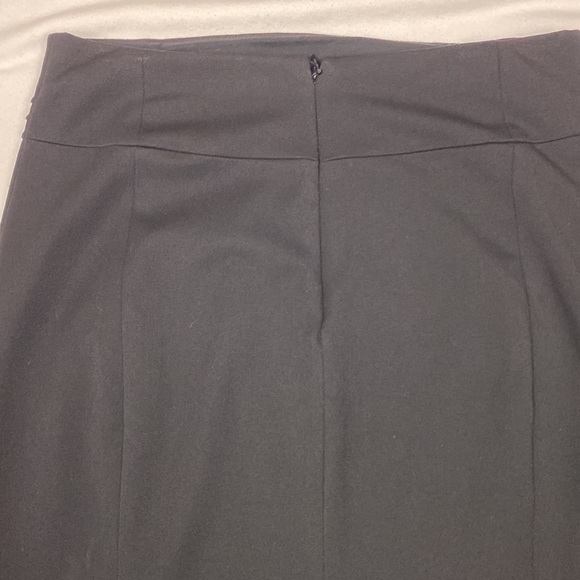 Express black skirt fully lined size 4 - Picture 8 of 11